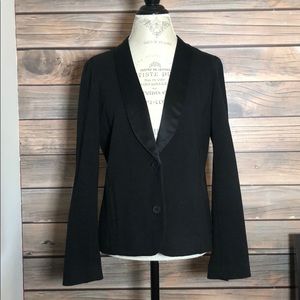 GAP BLAZER, BLACK WITH SATIN COLLAR. LIKE NEW! LG